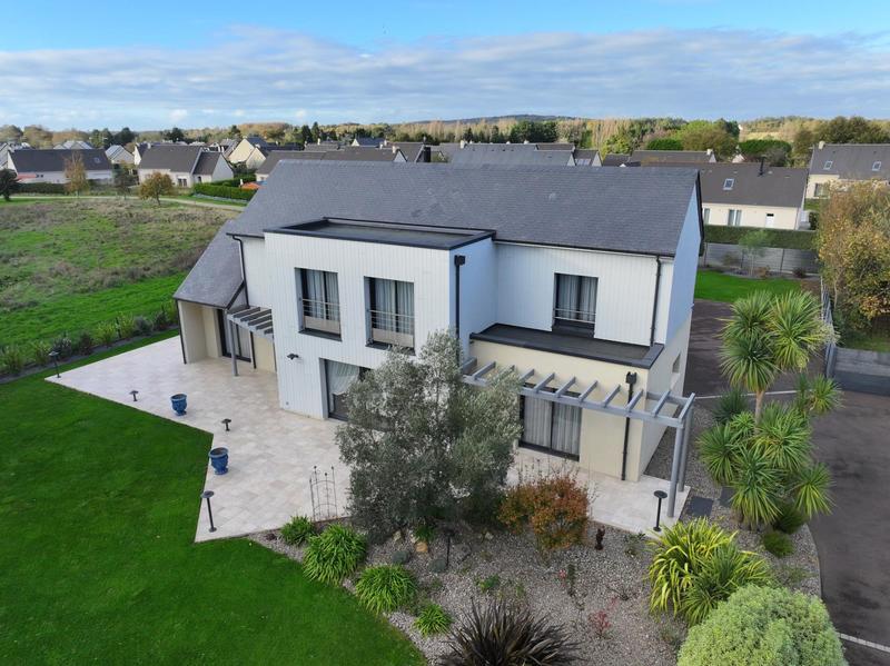 Villa - 199 m² - 7 pièces