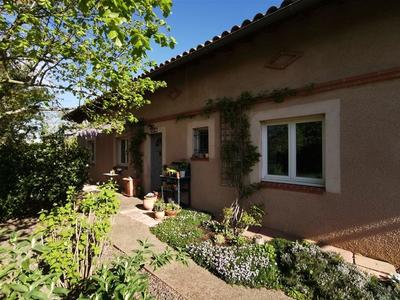 Villa - 219 m² - 10 pièces