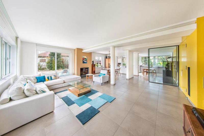 Villa - 219 m² - 6 pièces