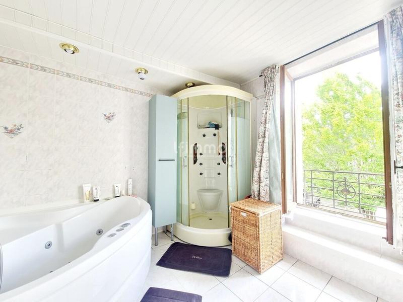 Maison - 170 m² - 7 pièces