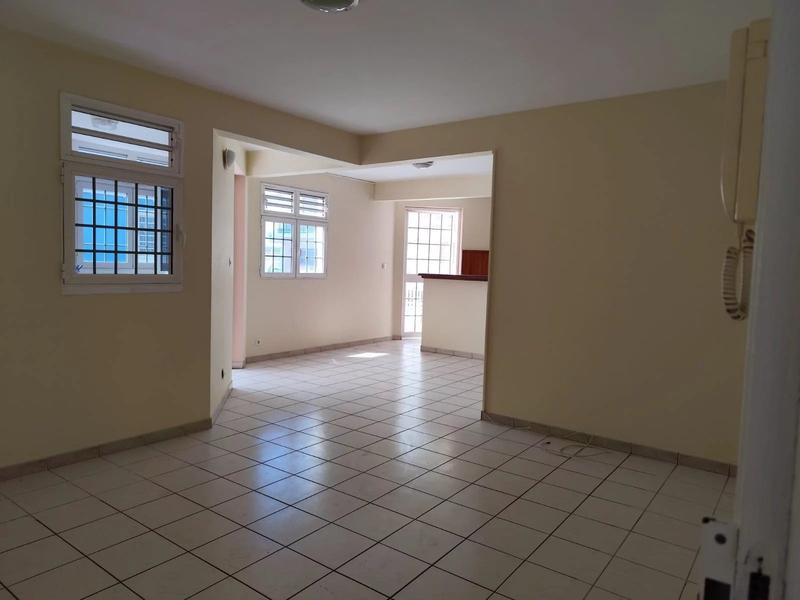 Magasins - 50 m² - 3 pièces