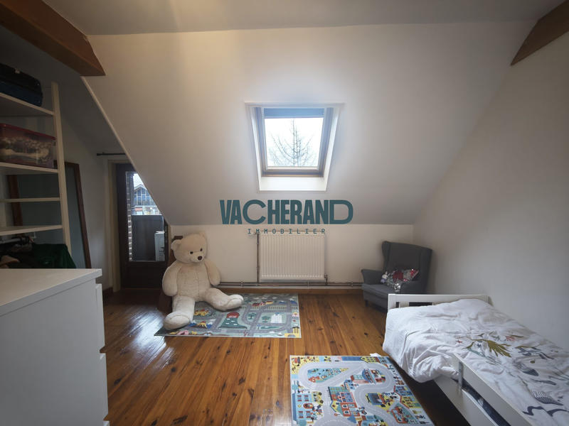 Maison - 232 m² - 7 pièces