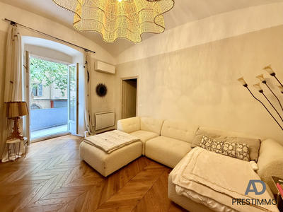 Appartement - 93 m² - 4 pièces