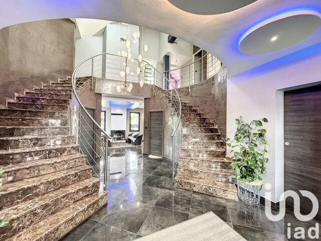 Maison de maîtres - 260 m² - 7 pièces