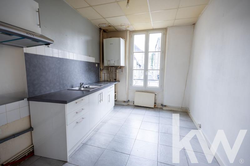 Maison - 268 m² - 12 pièces
