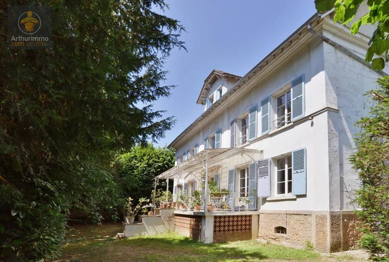 Maison - 333 m² - 10 pièces