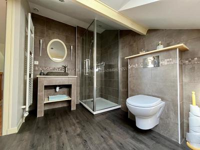 Maison - 170 m² - 6 pièces