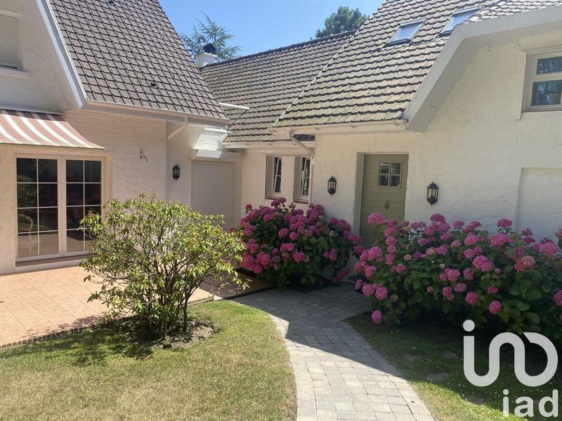 Maison - 270 m² - 8 pièces