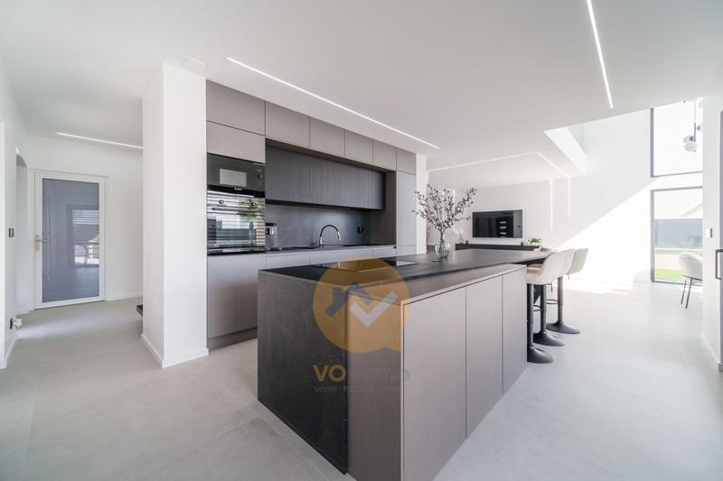 Maison contemporaine - 161 m² - 6 pièces