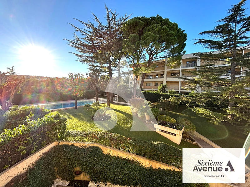 Appartement - 91 m² - 4 pièces