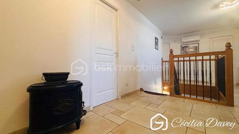 Villa - 225 m² - 8 pièces