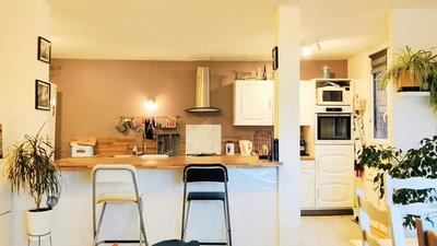 Appartement - 90 m² - 4 pièces