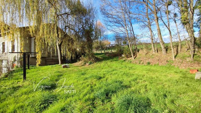 Maison - 216 m² - 9 pièces