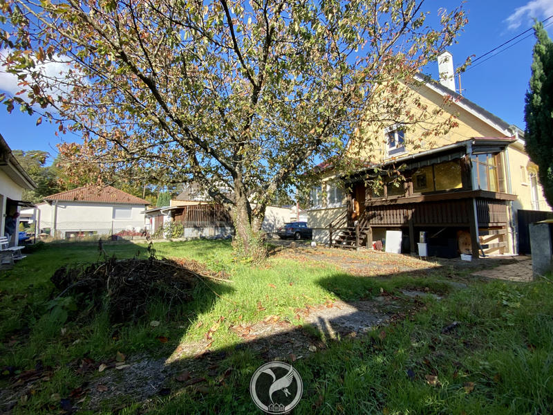 Maison - 90 m² - 5 pièces