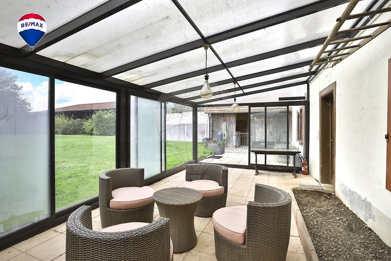 Maison - 243 m² - 7 pièces