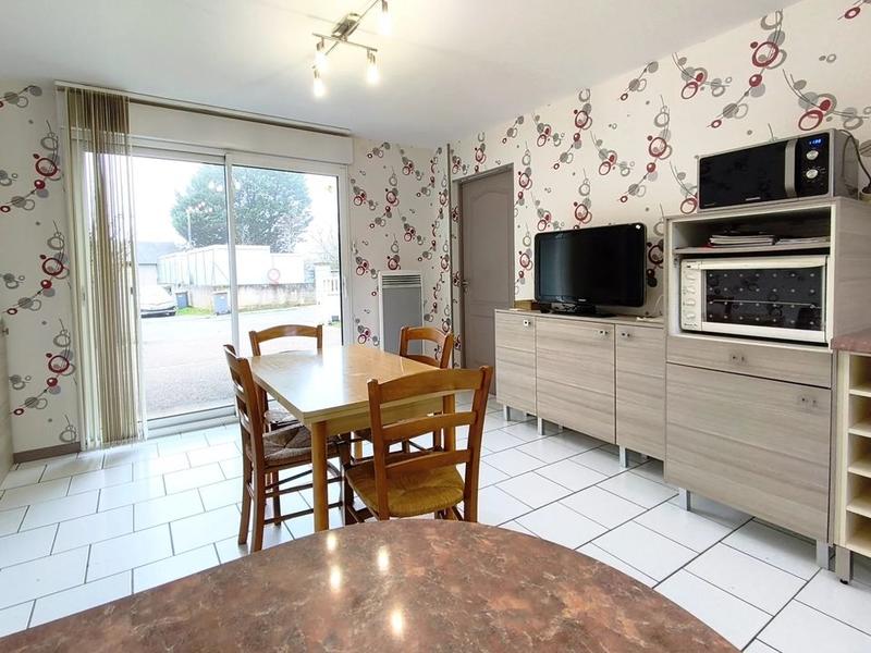 Maison - 229 m² - 9 pièces