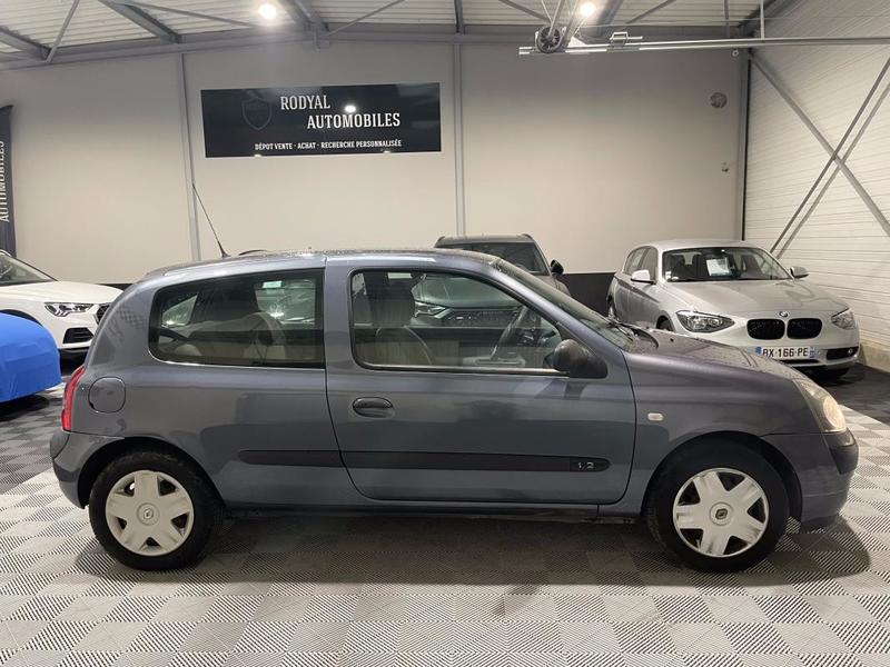 Renault Clio II 3 Portes Phase 2 1.2 i 60 cv