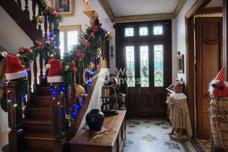 Maison - 401 m² - 11 pièces