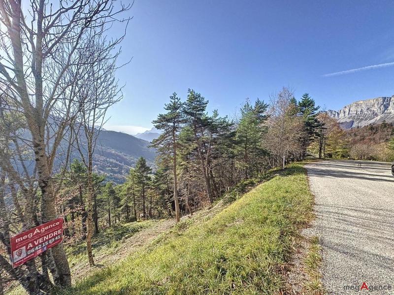 Terrain constructible - 670 m²