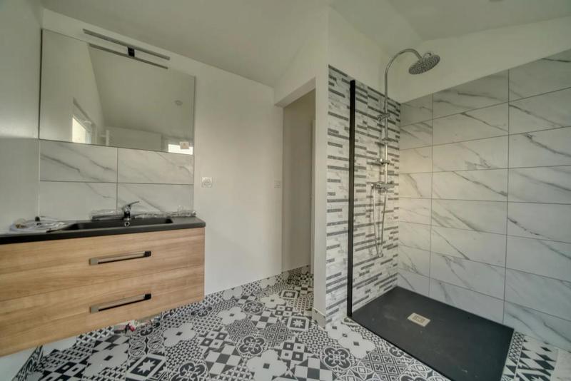 Château - 100 m² - 4 pièces