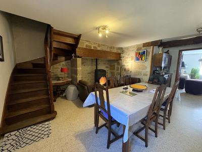 Maison en pierre - 216 m² - 7 pièces