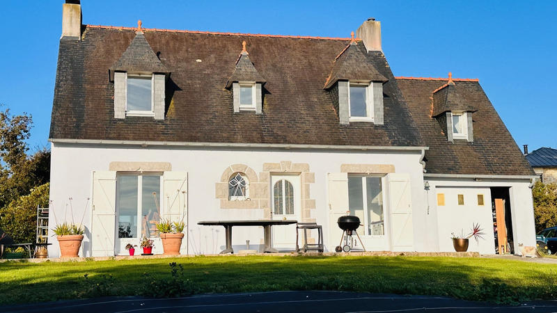 Maison - 90 m² - 6 pièces