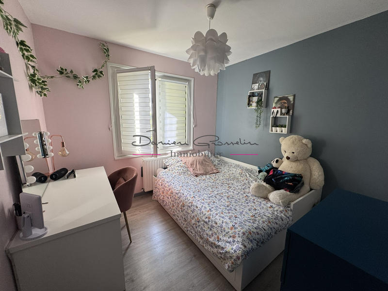 Maison - 95 m² - 4 pièces