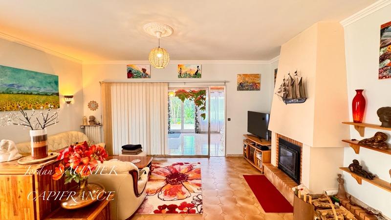 Maison - 253 m² - 8 pièces