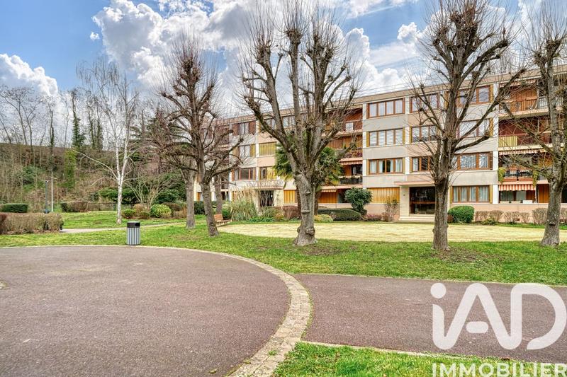 Appartement - 90 m² - 5 pièces