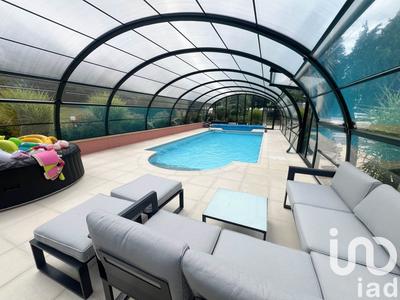 Maison - 350 m² - 9 pièces