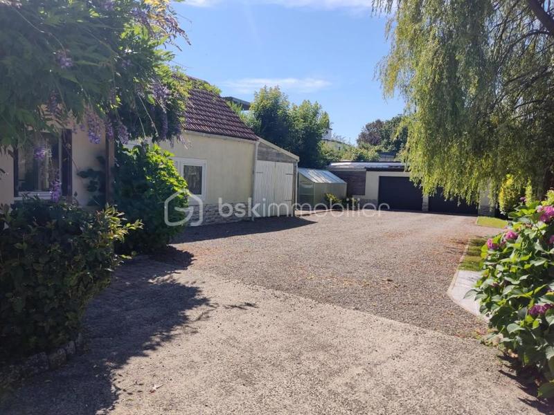 Maison traditionnelle - 148 m² - 6 pièces