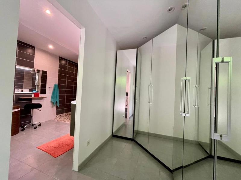 Maison - 156 m² - 6 pièces