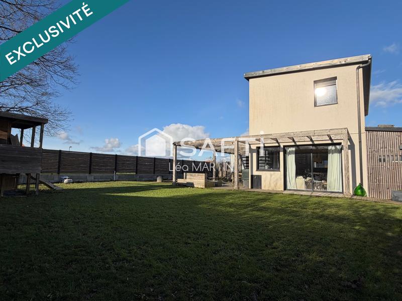 Maison - 99 m² - 5 pièces