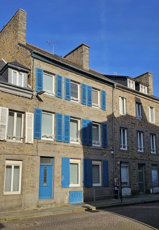 Maison - 204 m² - 8 pièces