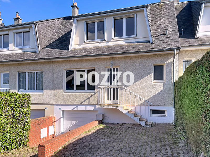 Maison - 95 m² - 5 pièces