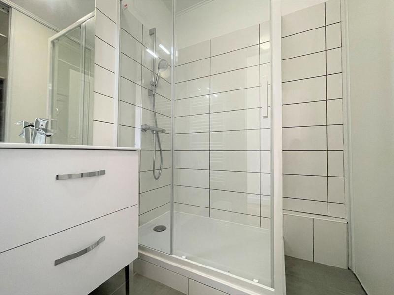 Appartement - 10 m² - 6 pièces