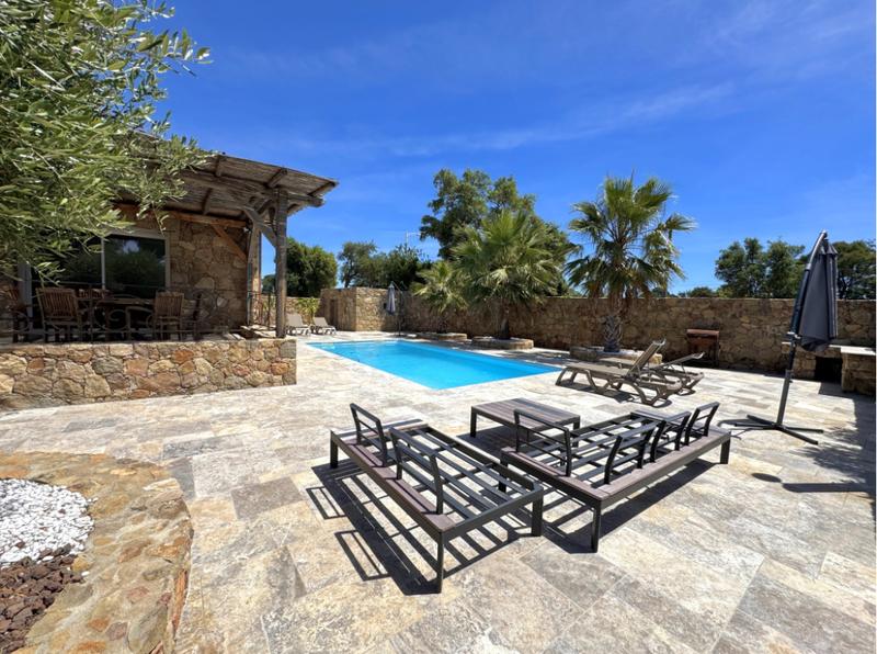 Maison - 95 m² - 4 pièces