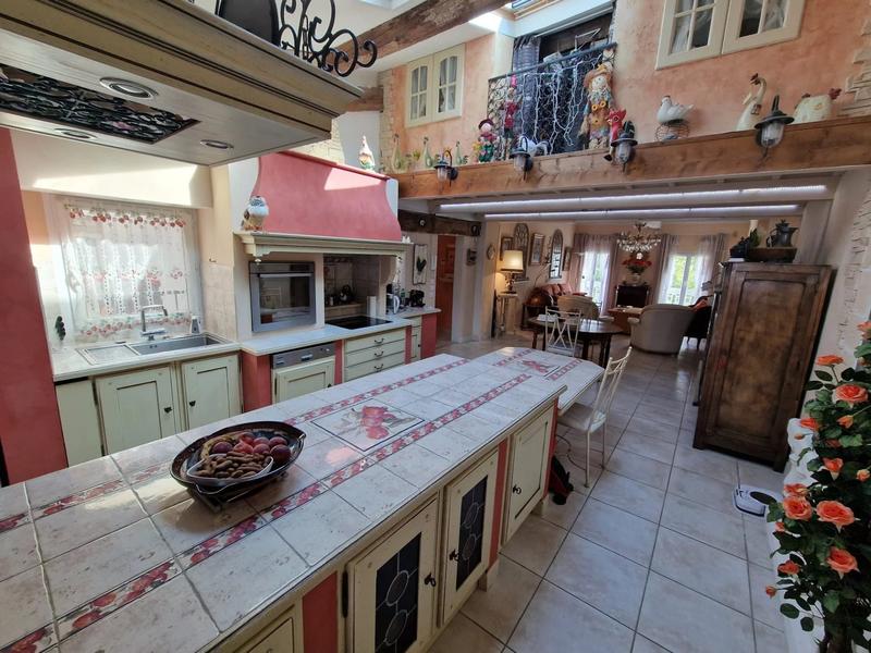 Appartement - 125 m² - 5 pièces