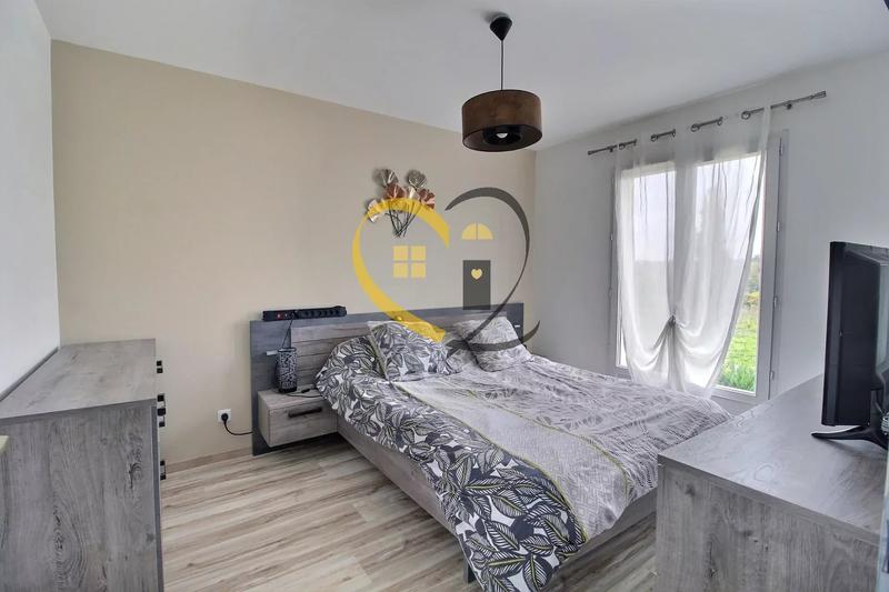 Maison - 95 m² - 4 pièces