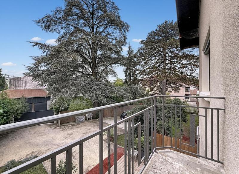 Maison - 275 m² - 7 pièces