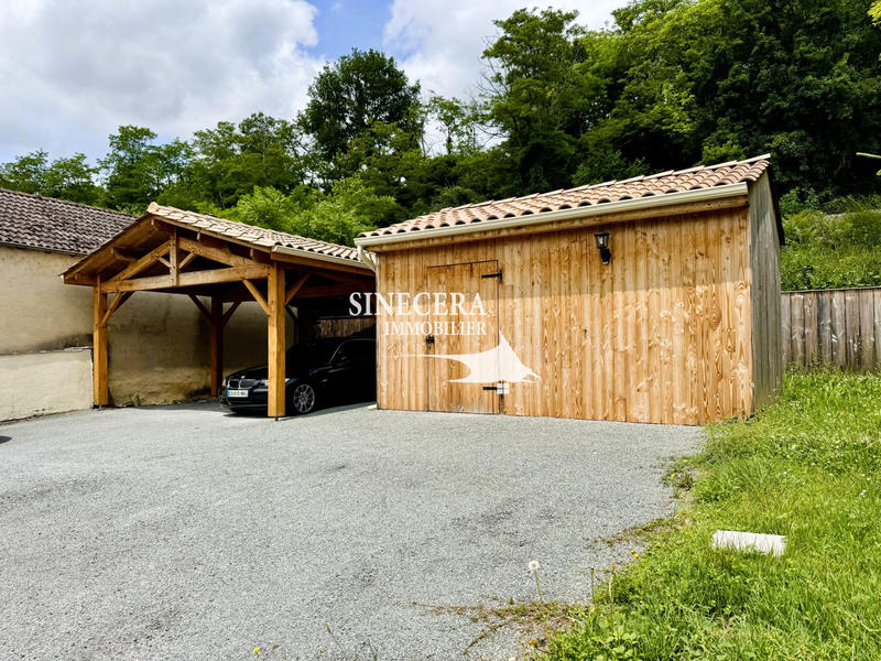 Maison - 243 m² - 10 pièces