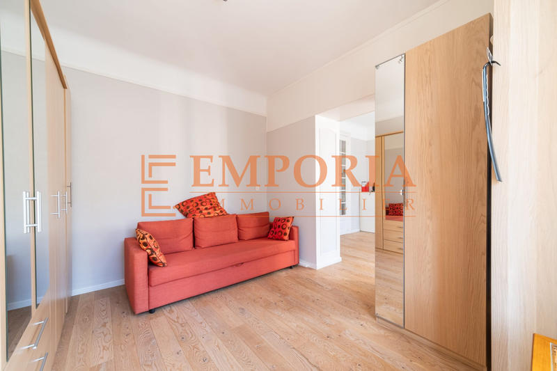 Appartement - 155 m² - 6 pièces