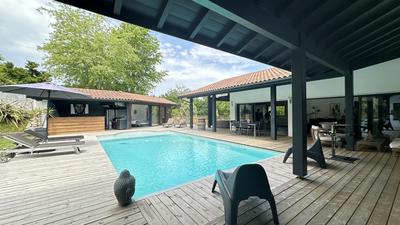 Maison d'architecte - 220 m² - 7 pièces