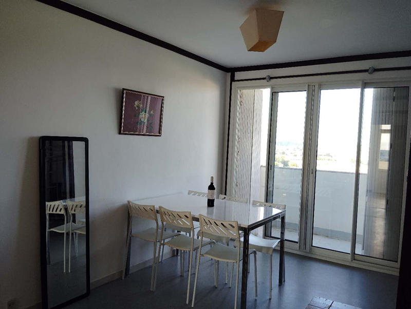 Appartement - 85 m² - 5 pièces