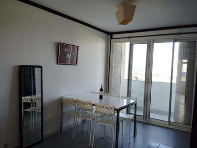 Appartement - 85 m² - 5 pièces