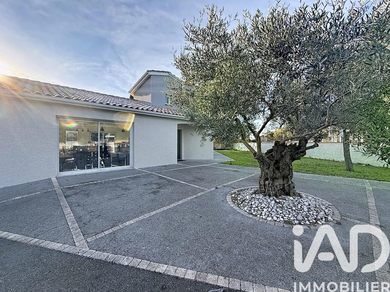 Maison - 187 m² - 6 pièces