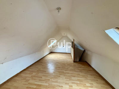 Maison - 85 m² - 5 pièces