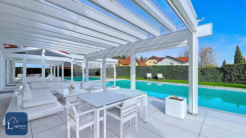 Maison contemporaine - 257 m² - 7 pièces