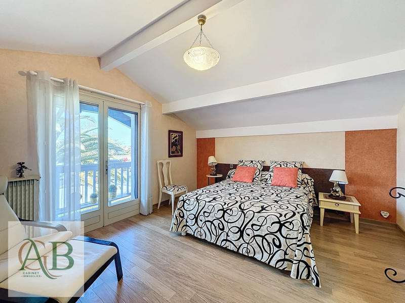 Maison - 159 m² - 5 pièces