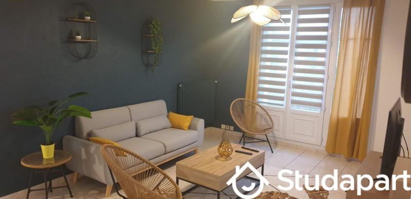 Chambre - 12 m² - 1 pièce